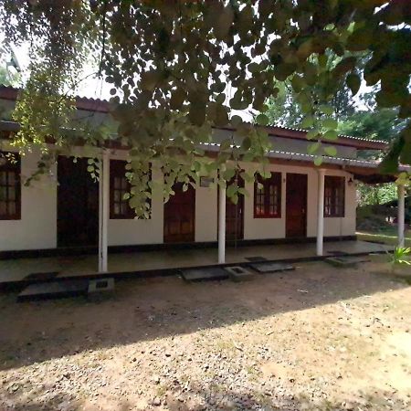 Katagamuwa Rest Hotel Kataragama Exterior foto