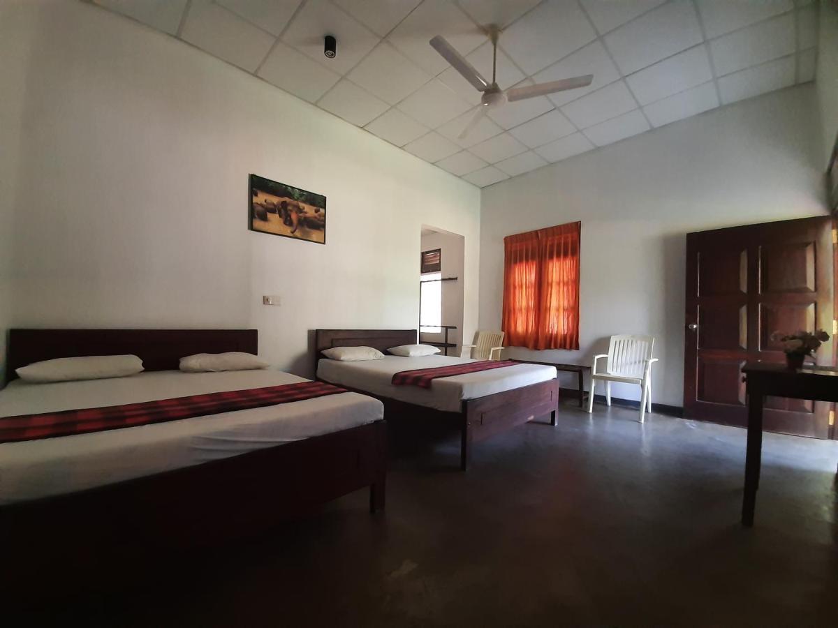 Katagamuwa Rest Hotel Kataragama Exterior foto