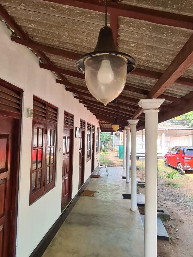 Katagamuwa Rest Hotel Kataragama Exterior foto